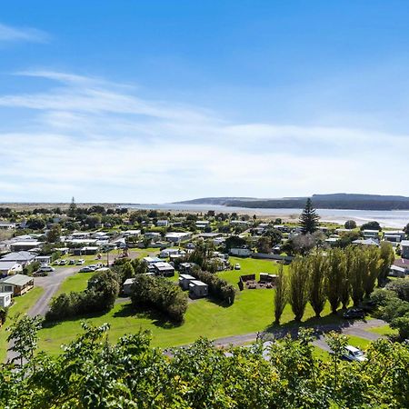 Port Waikato Holiday Park Eksteriør bilde