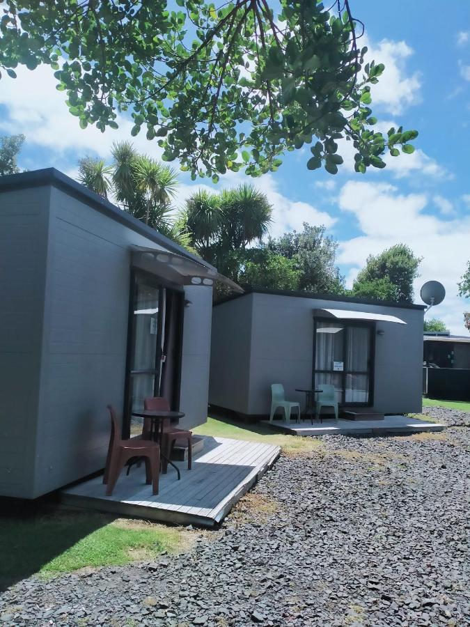 Port Waikato Holiday Park Eksteriør bilde